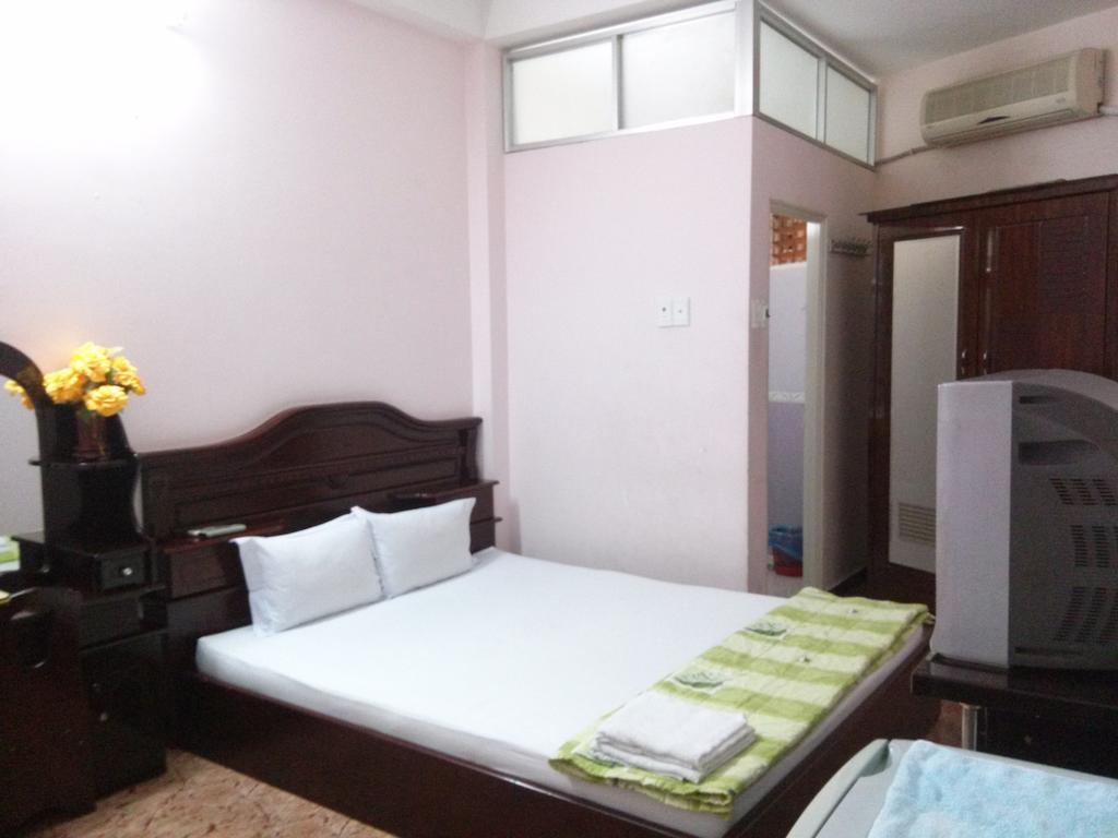 Ngoc Han Hotel Ho Chi Minh City Exterior photo
